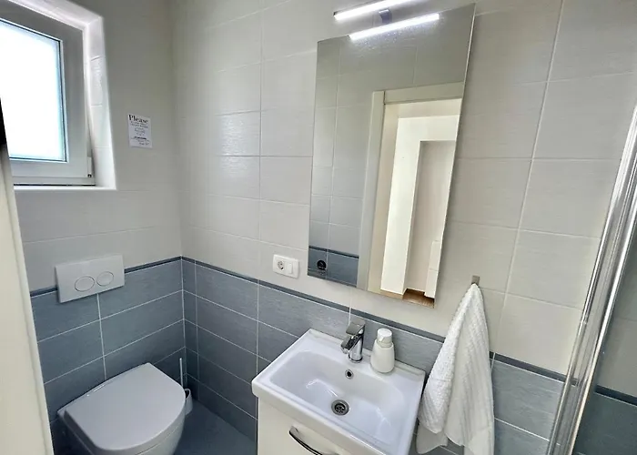 アパート Palma ロヴラン