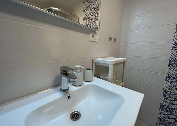 アパート Palma ロヴラン